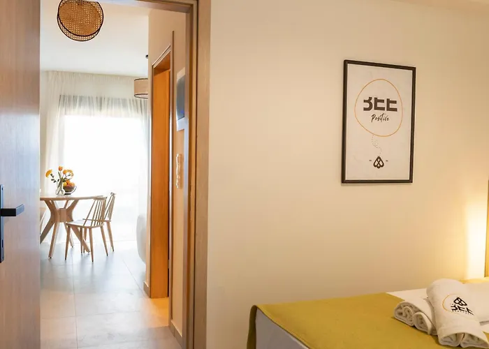 The Bee Apartment