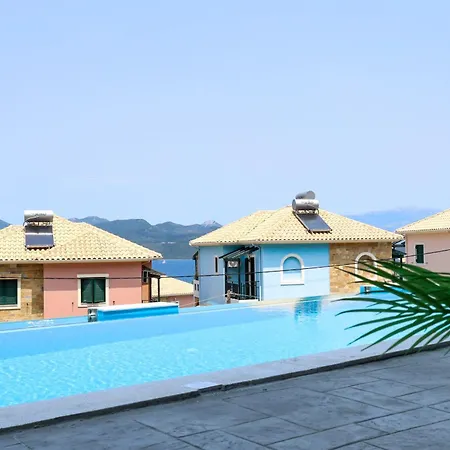 The Bee * ניקיאנה