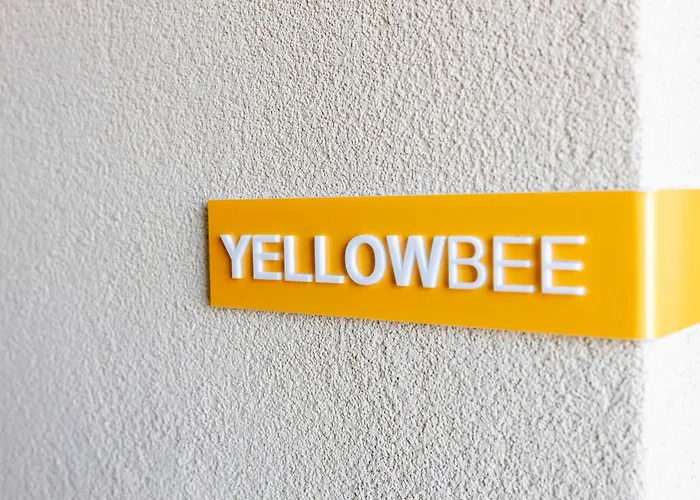 The Bee Apartment Nikiana